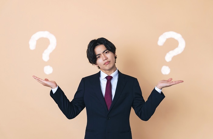 イメージ：【目的・機能】SFAとCRMの違い