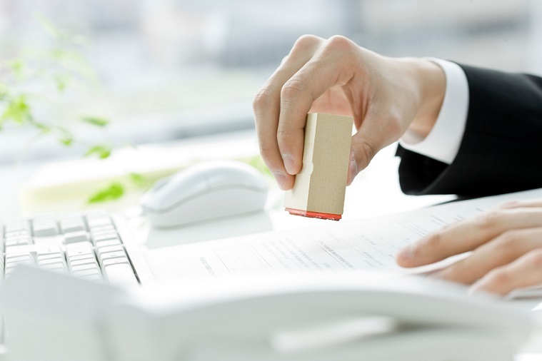 イメージ：経理事務は未経験者には難しい？仕事内容や給与を比較！