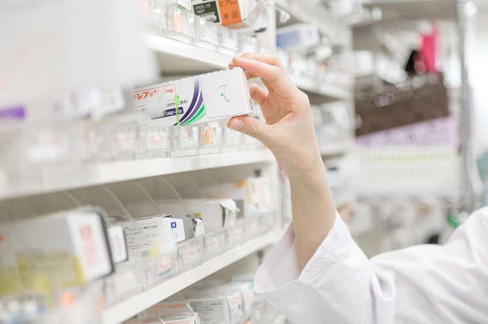 イメージ：【2021年8月施行】添付文書の電子化が義務化！経過措置期間や閲覧方法を解説