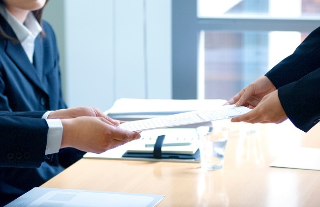 イメージ：ふるさと納税などで寄付イメージ：