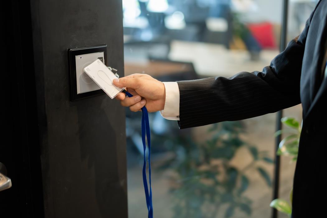 イメージ：法律改正による勤怠管理への影響