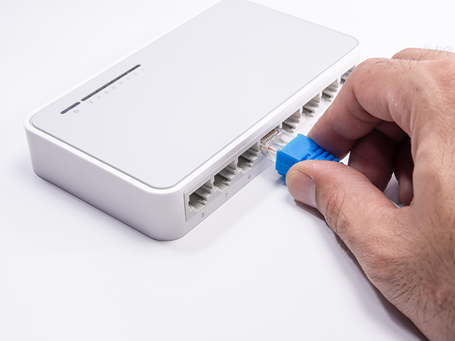 イメージ：LANの構築に必要な5つの機器