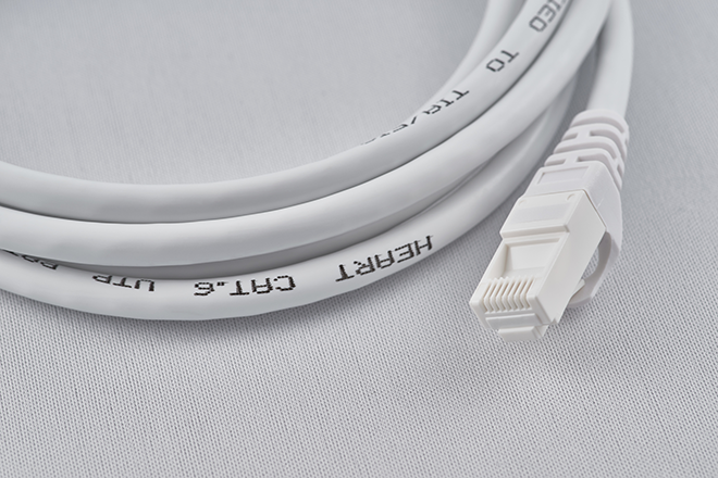 イメージ：有線LANのメリット・デメリット