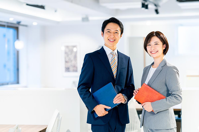 イメージ：巧妙化するサイバー攻撃には多層防御で十分な対策を