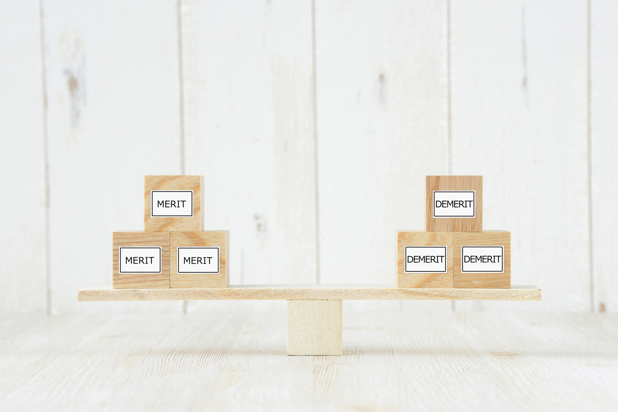 イメージ：VPNサーバーを自社内製で構築するメリット・デメリット