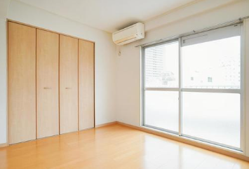 イメージ：茶色い床に白い壁が 　無難・・・でもありません