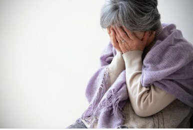 イメージ：不動産会社は、年齢や国籍で差別は出来ません。 一方でオーナーは、入居者を選ぶことは可能です