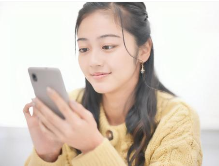 イメージ：お部屋探しは スマホでする時代に