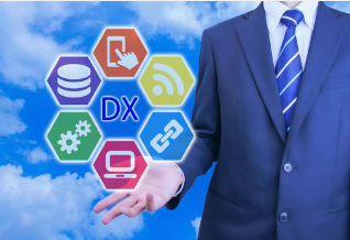 イメージ：進む分業化と効率化。DXによる不動産会社のイノベーション