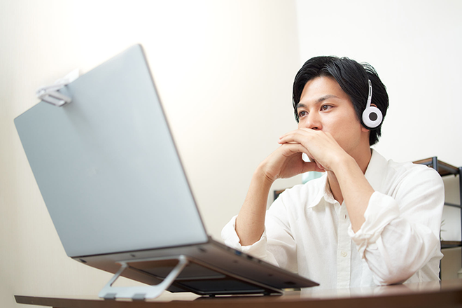 イメージ：パソコンスタンド