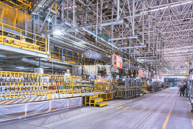 イメージ：現場作業が多い製造業・建設業は、テレワークできない？