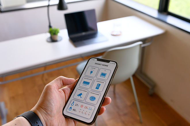 イメージ：Web会議アプリの4つのメリット