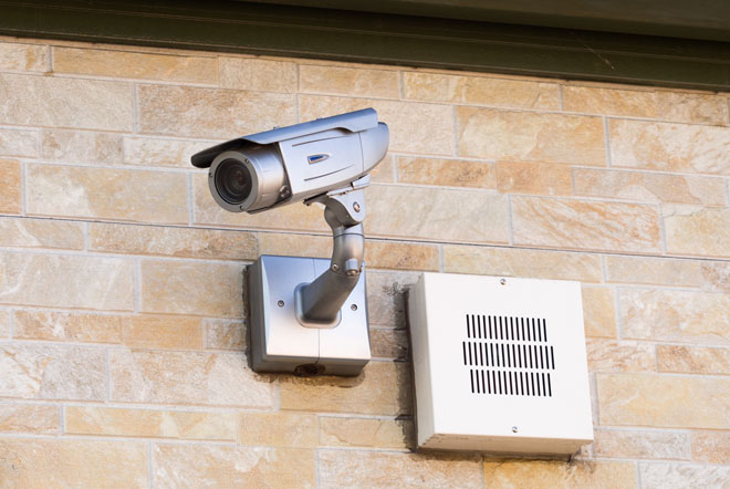 防犯カメラはプライバシーの侵害につながる？ 確認すべきポイントを