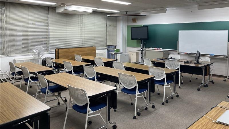 2名掛け15台（70㎡）