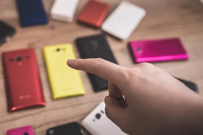 イメージ：業務用スマホ導入時に着目すべきポイント