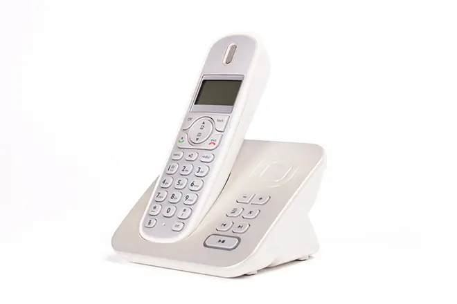 イメージ：コードレスのビジネスフォンとは子機だけで通話ができる電話機