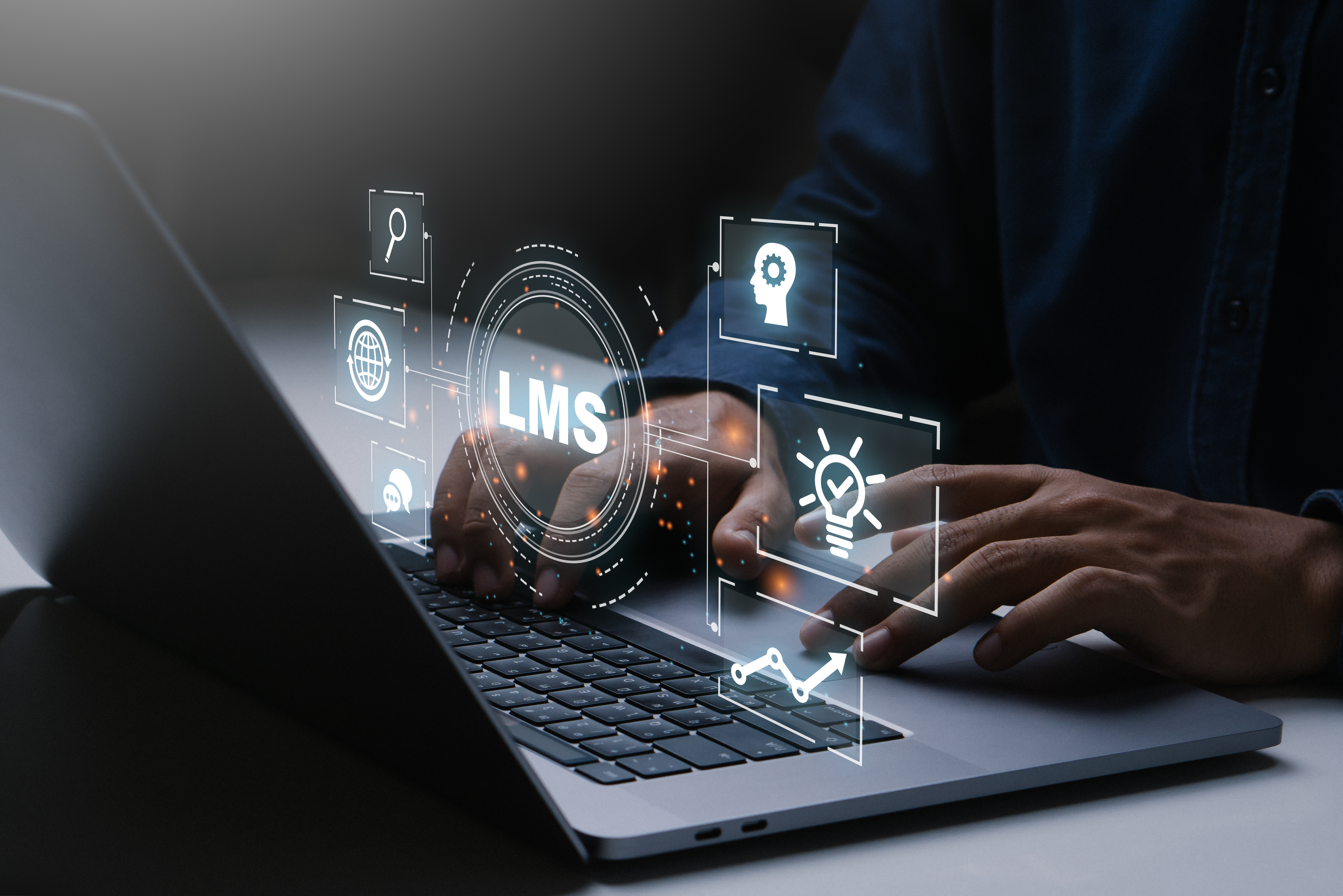 イメージ：LMSとeラーニングの違いとは？導入のメリット・デメリットを詳しく解説！