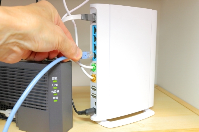 イメージ：光回線のルーターとは？ONU・モデムとの違いや接続・設定方法、つながらないときの対処法も解説