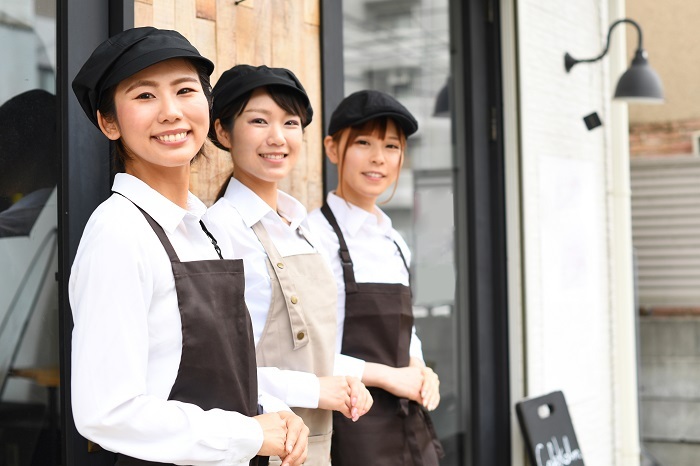 【飲食店向け】勤怠管理システムの必要性とは？解決可能な課題と機能を紹介