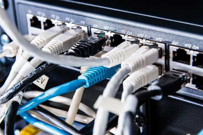 配線整理のアイデア4選！オフィスやデスク周りをすっきりさせる具体策を紹介