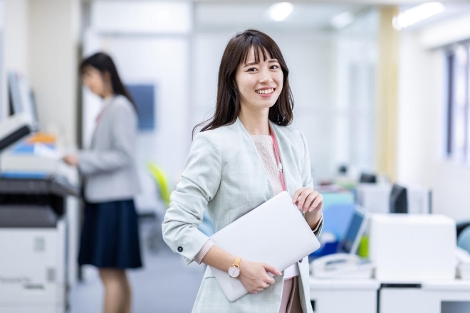 【法人向け】オフィスのLAN配線工事の手順4ステップ!有線・無線の違いや注意点も紹介