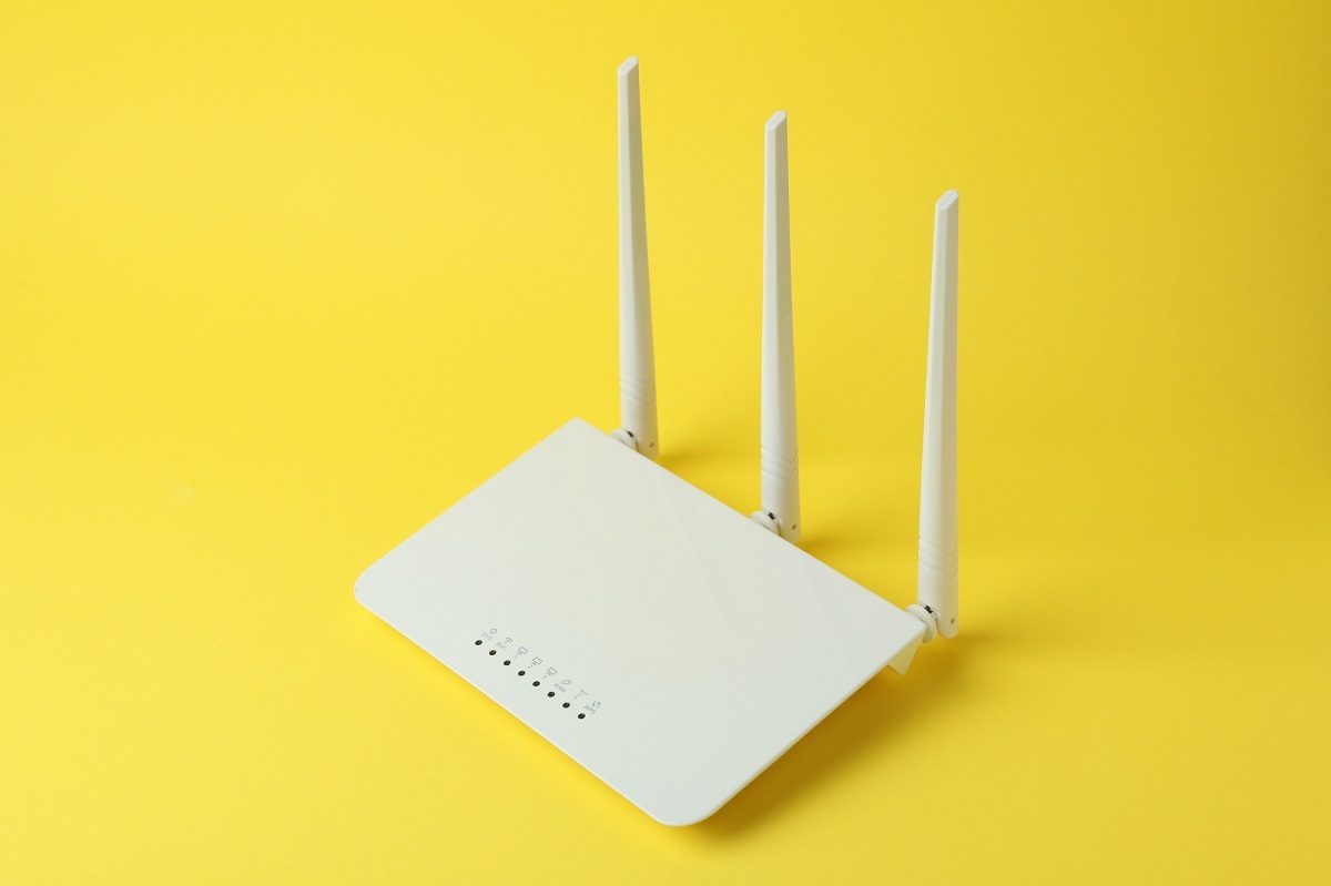 ルーター再起動の方法は2つ！トラブルが直らないときの4つの原因・3つの対処法も解説